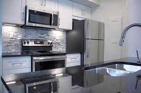 Luxury Apartments in Buckhead | Wesley Townsend Apartments | Renovated Apartments